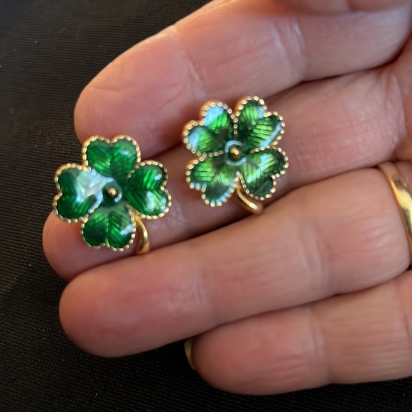 Avon Jewelry - 3/$20 Avon enamel four leaf clover earrings